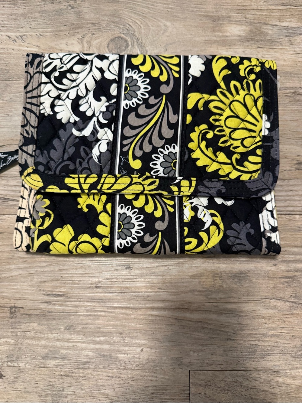 Vera Bradley Black Yellow Green Floral Quilted Fold-Over Jewelry Folio